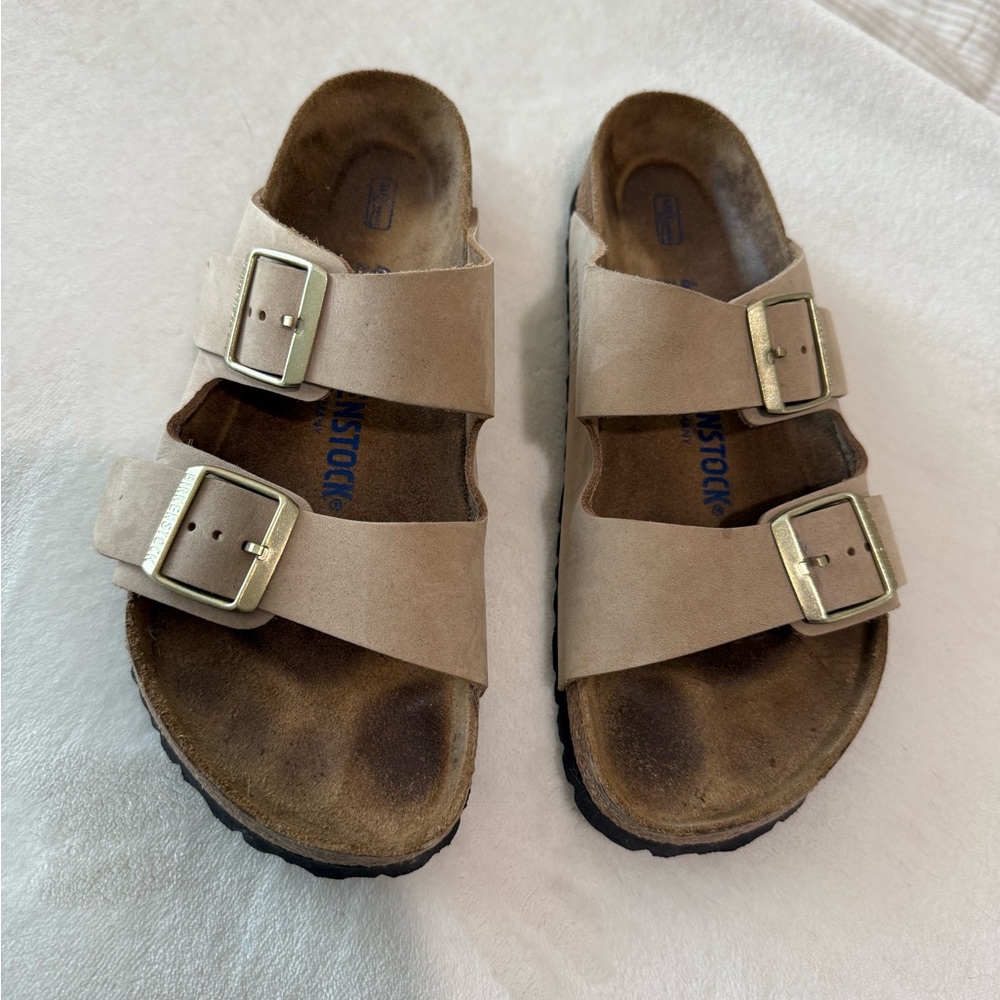 Birkenstock Tan Sandals with Gold Buckles - Picture 2 of 6